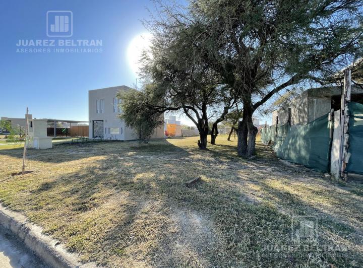 Terreno · 600m²