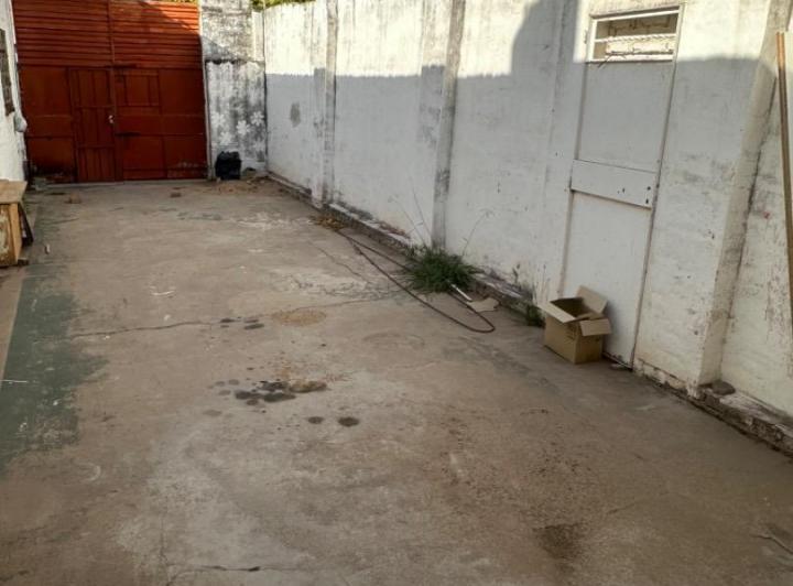 Bodega-Galpón · 240m²
