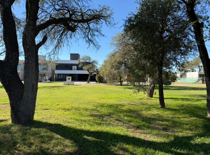 Terreno · 600m²