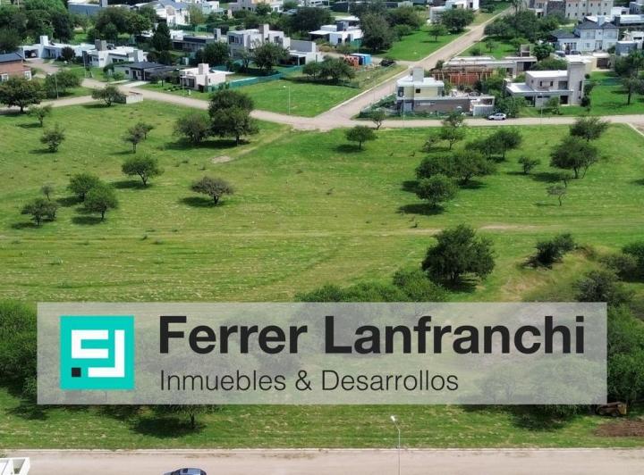 Terreno · 700m²