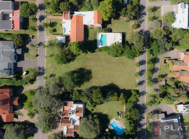 Terreno · 1770m²