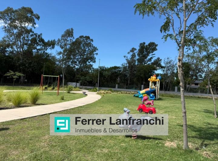 Terreno · 360m²