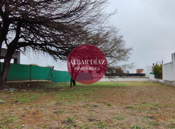 Terreno · 600m²