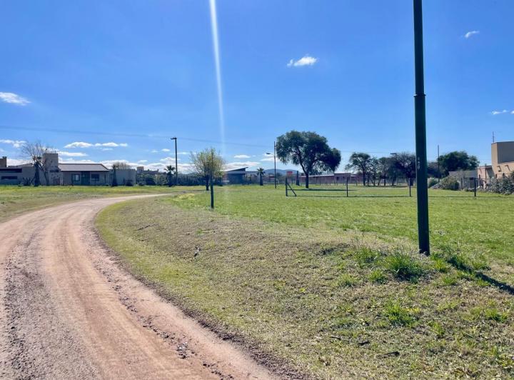 Terreno · 854m²