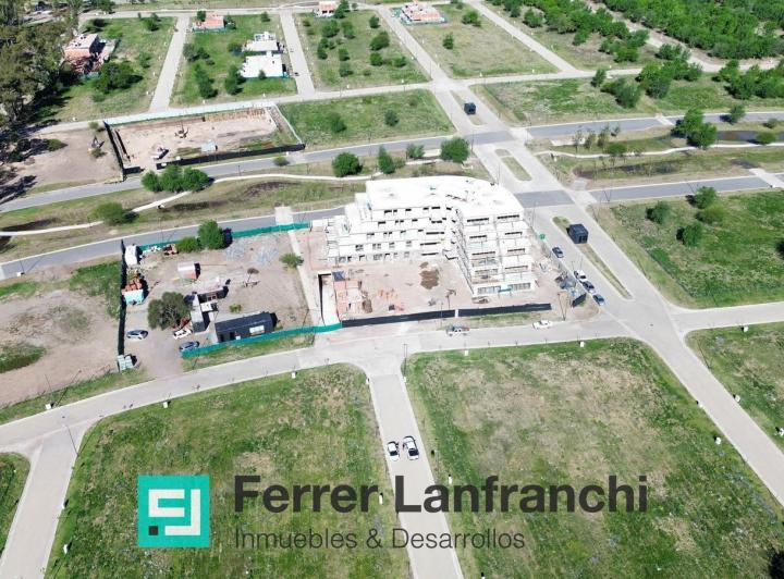 Terreno · 381m²