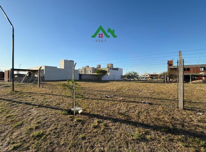 Terreno · 330m²