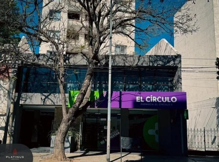 Local comercial · 281m²