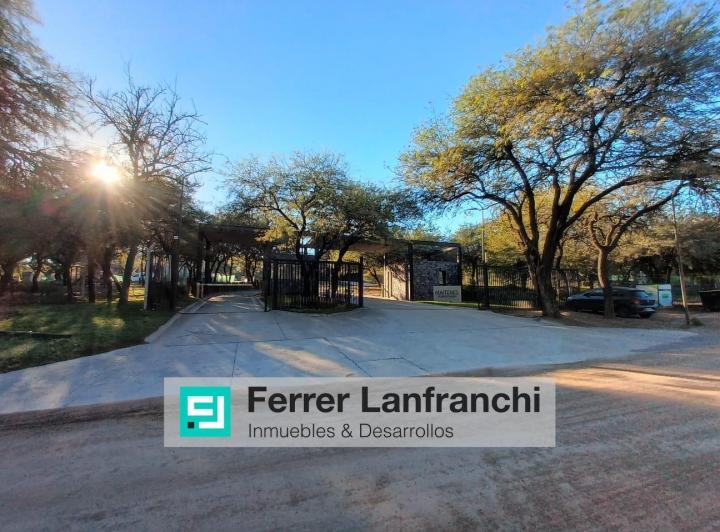 Terreno · 466m²