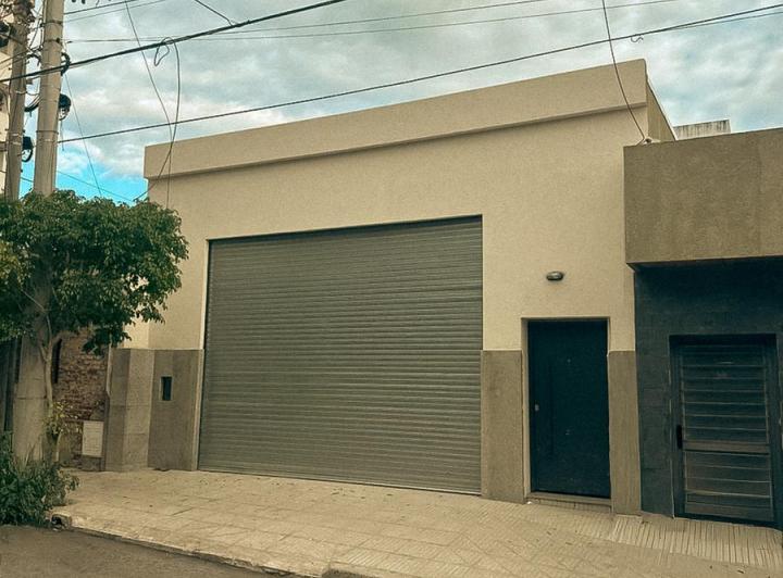 Local comercial · 132m²