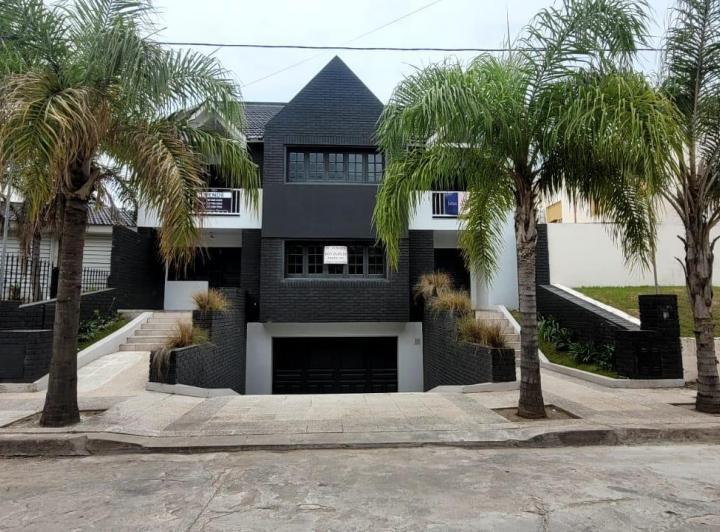 PH · 180m² · 4 Ambientes · 4 Cocheras