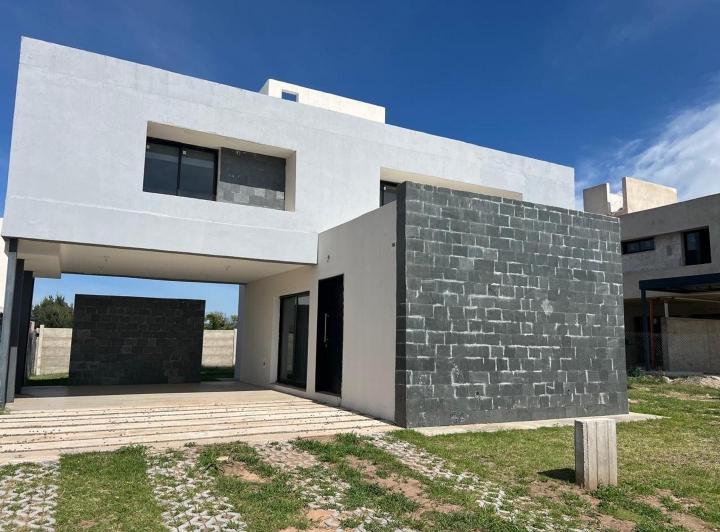 PH · 190m² · 3 Ambientes · 4 Cocheras