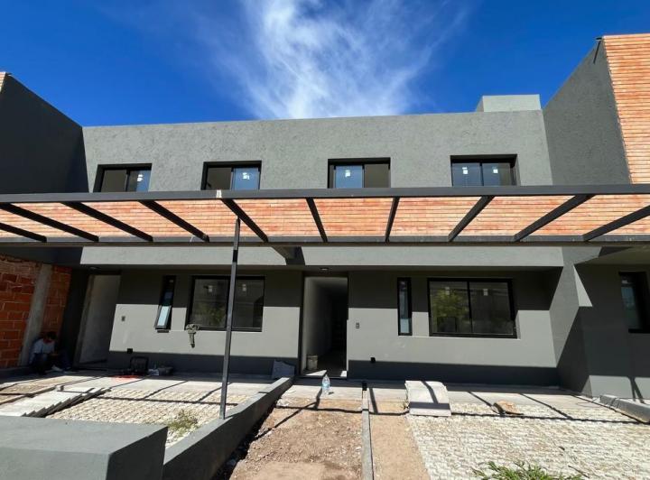 PH · 171m² · 6 Ambientes · 2 Cocheras