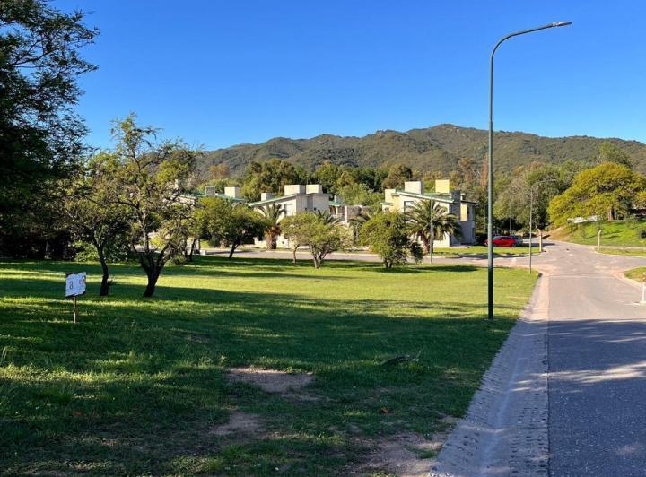 Terreno · 1200m²