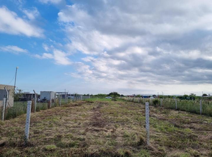 Terreno · 784m²