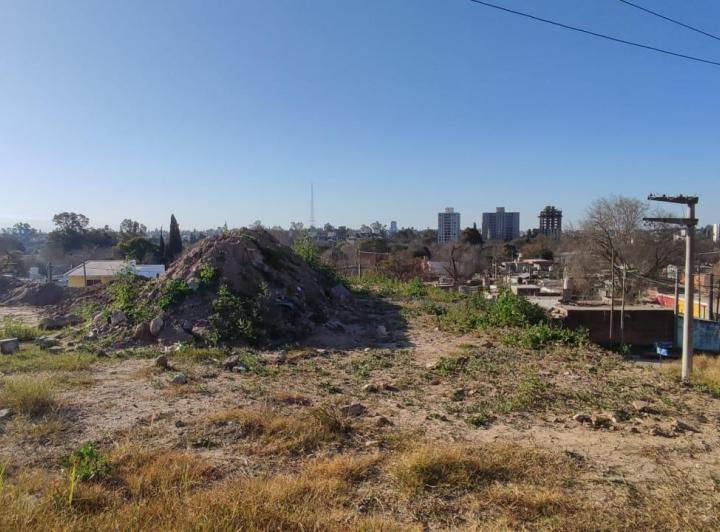 Terreno · 403m²