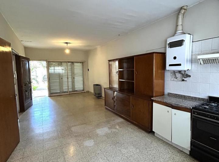 Terreno · 250m² · 5 Ambientes · 2 Cocheras