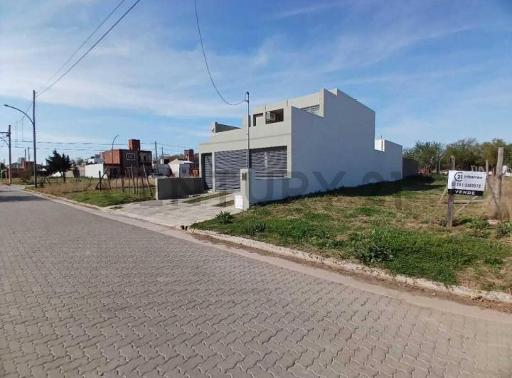 Terreno · 237m²