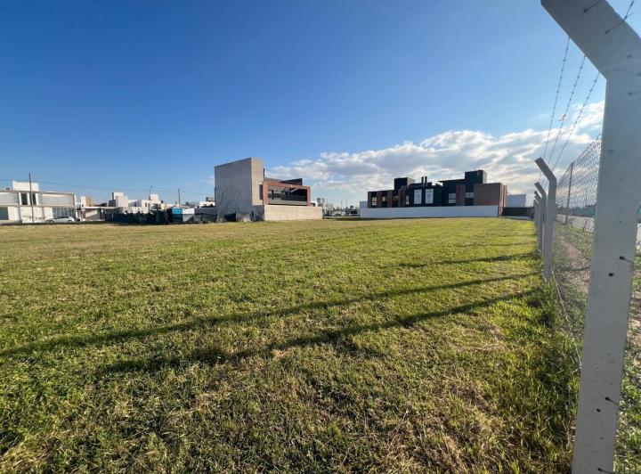 Terreno · 451m²