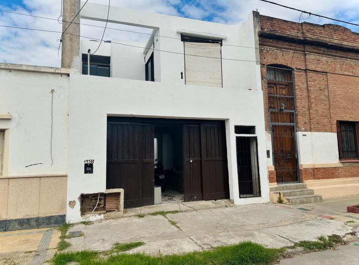 Bodega-Galpón · 157m²