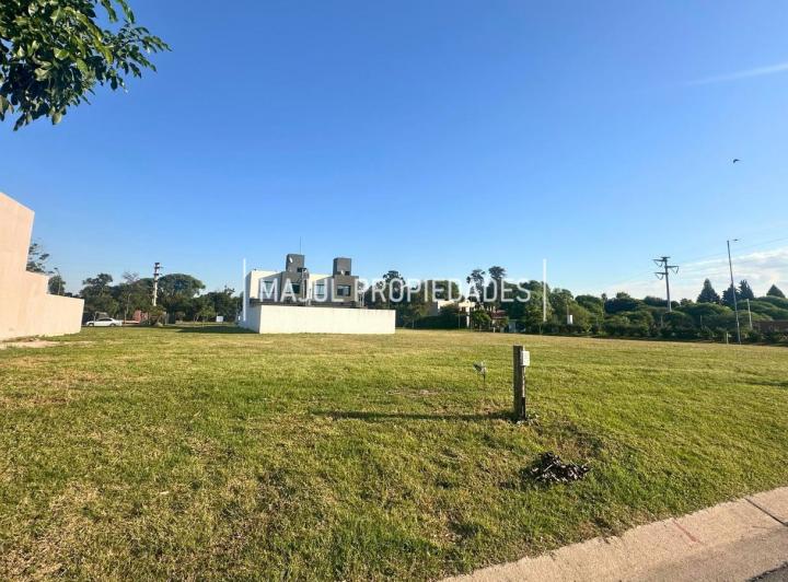 Terreno · 350m²
