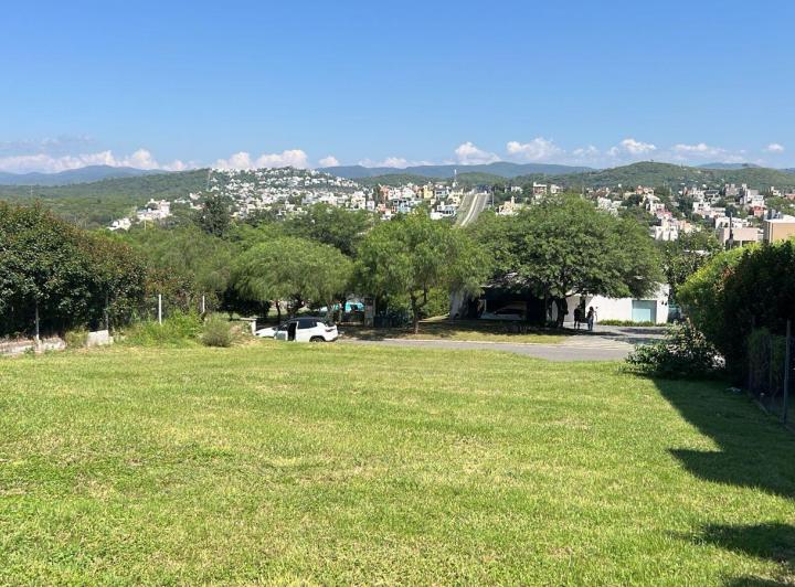 Terreno · 799m²