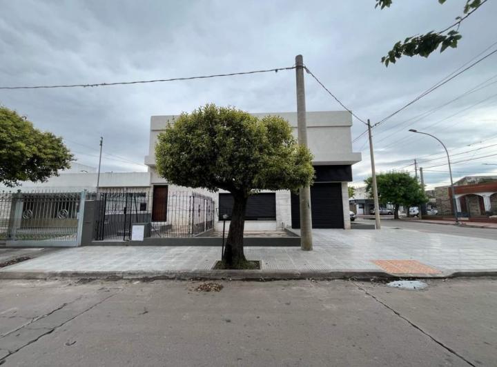 Edificio · 400m² · 14 Ambientes