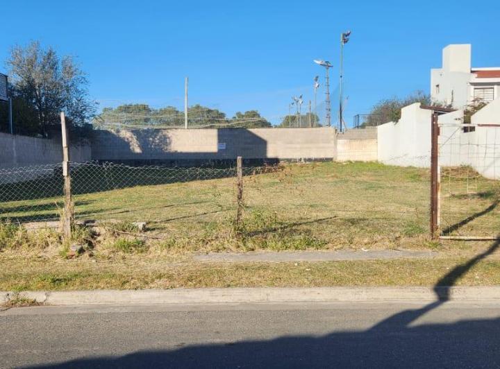 Terreno · 665m² · 1 Ambiente