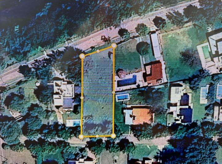 Terreno · 700m²