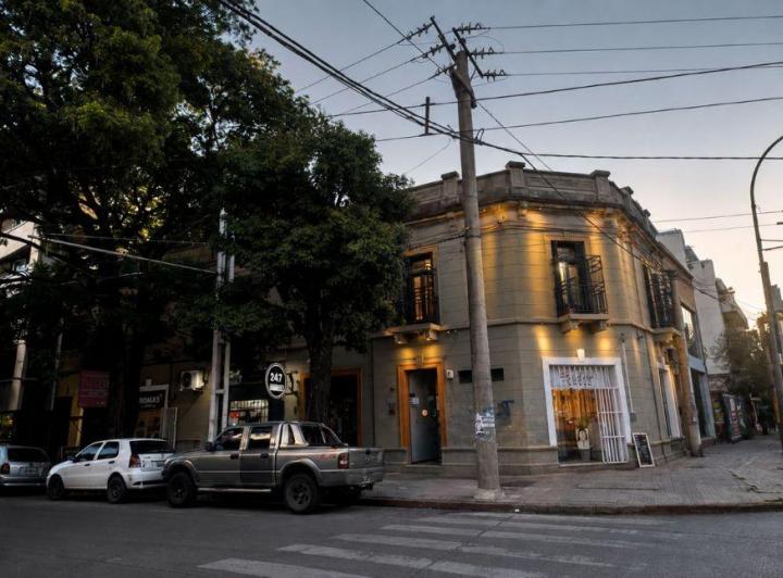 Local comercial · 374m²