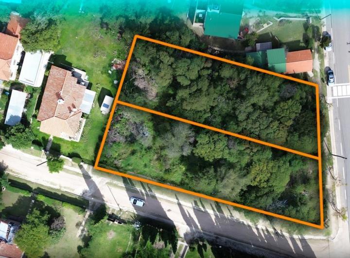 Terreno · 1123m²