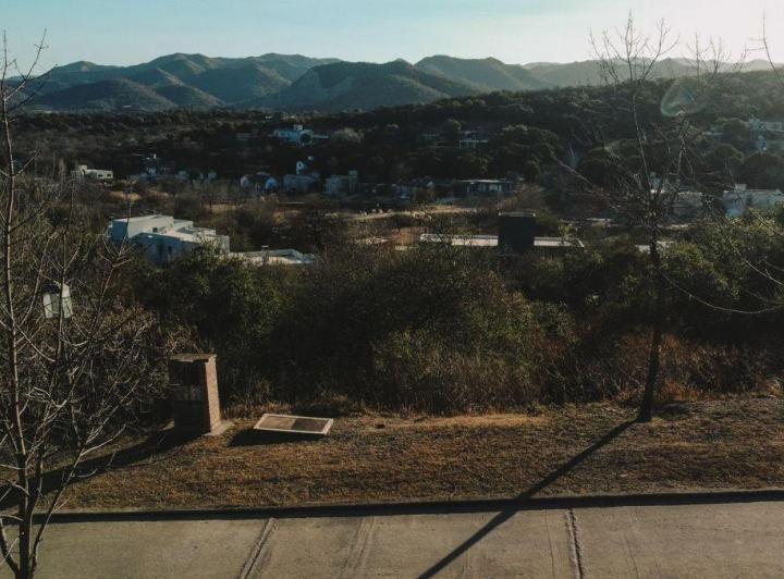 Terreno · 1100m²