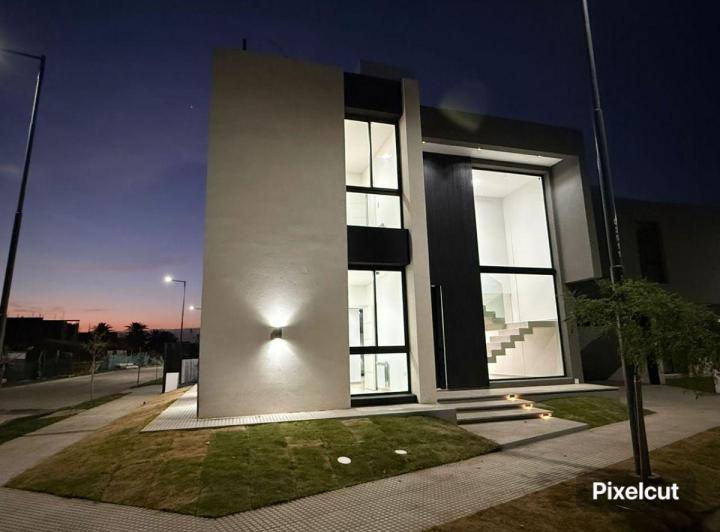 PH · 179m² · 1 Ambiente · 2 Cocheras