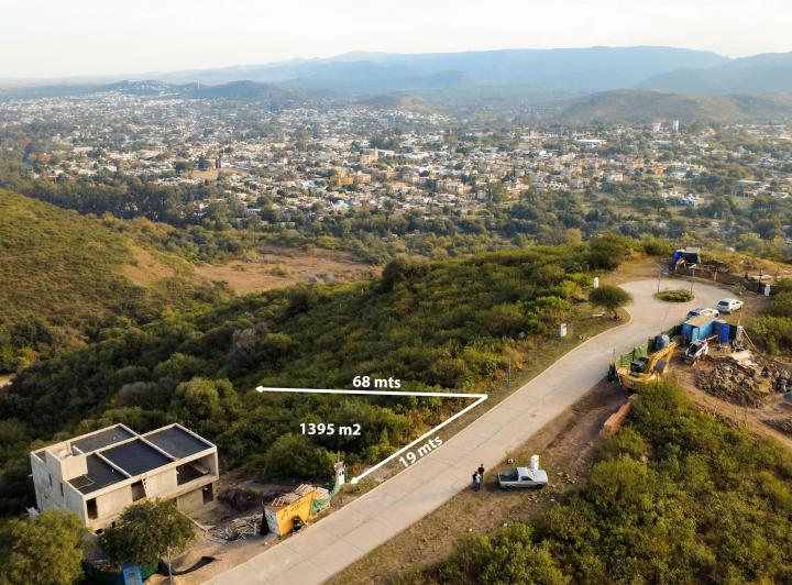 Terreno · 1395m²