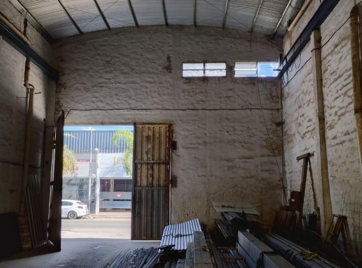 Bodega-Galpón · 300m² · 1 Ambiente
