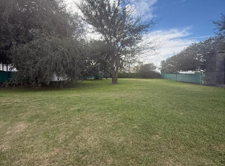 Terreno · 1058m²