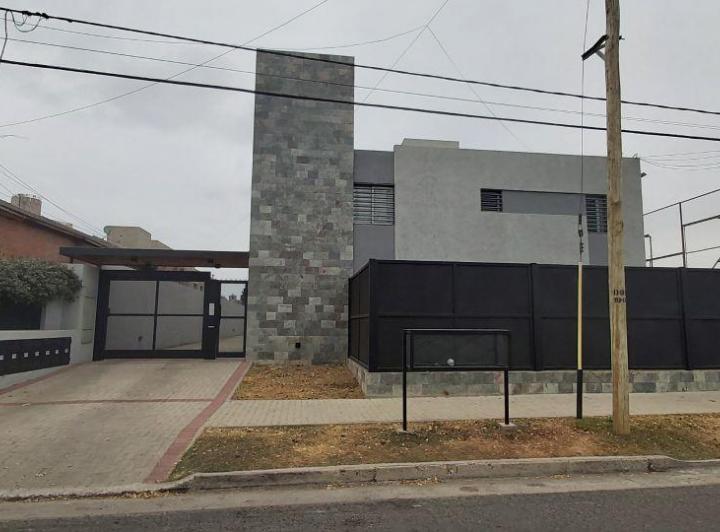 PH · 140m² · 7 Ambientes · 1 Cochera