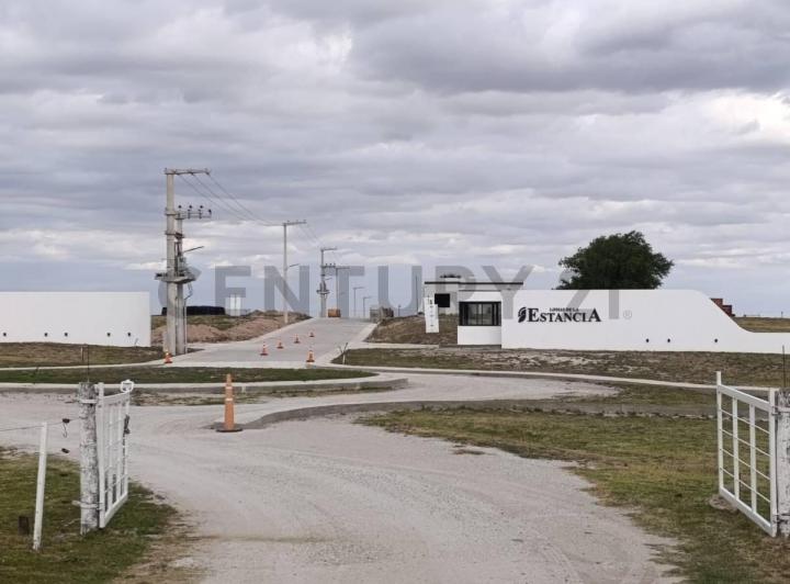 Terreno · 611m²