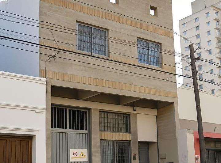 Local comercial · 948m² · 9 Ambientes · 3 Cocheras