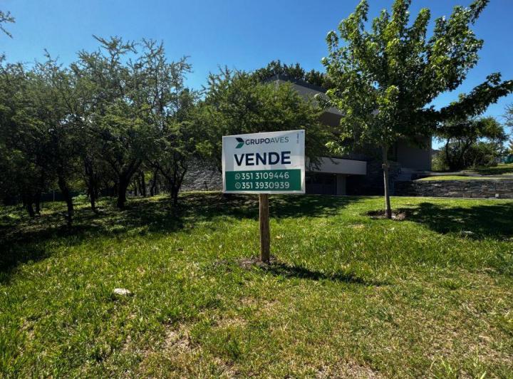 Terreno · 1065m²
