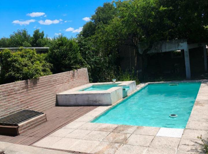 Casa · 65m² · 3 Ambientes · 1 Cochera