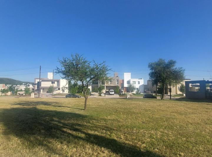Terreno · 350m²