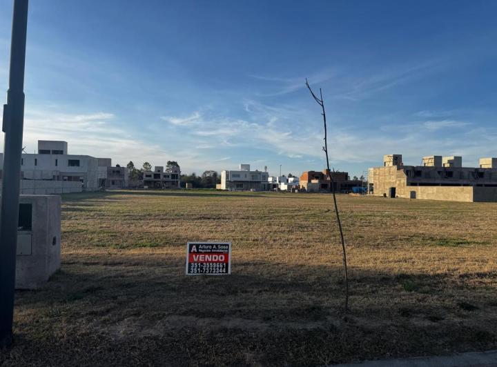 Terreno · 600m²