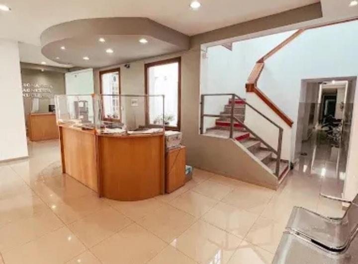 Edificio · 648m² · 15 Ambientes