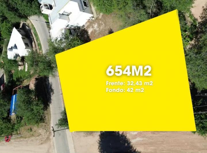 Terreno · 654m²