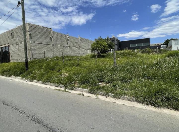 Terreno · 325m²