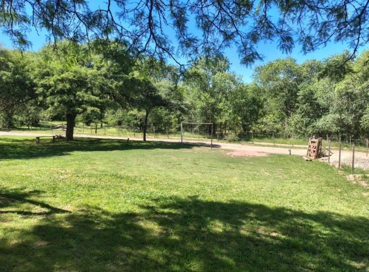 Terreno · 897m²