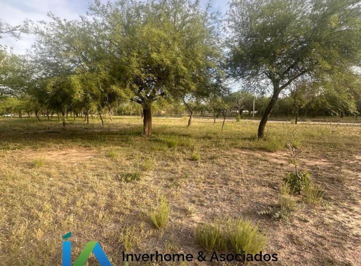 Terreno · 806m²
