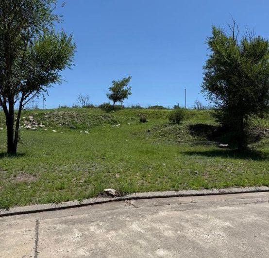 Terreno · 1400m²