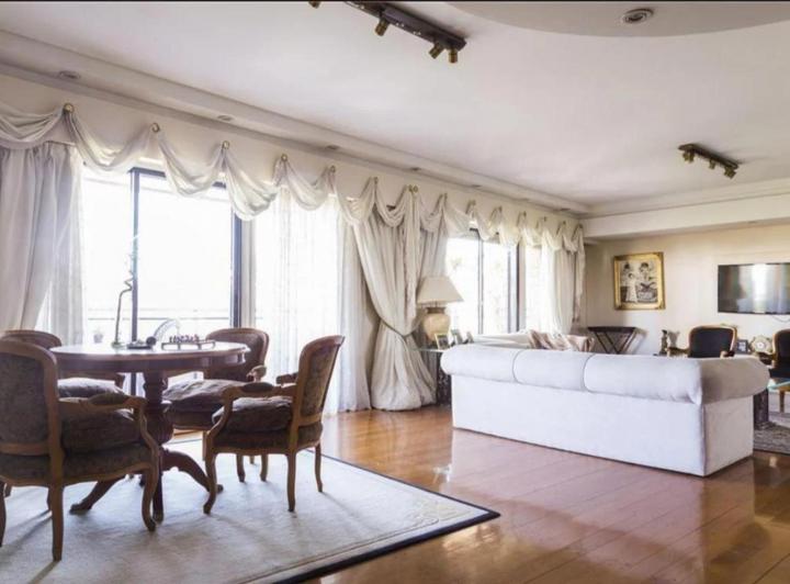 Departamento · 225m² · 4 Ambientes · 2 Cocheras