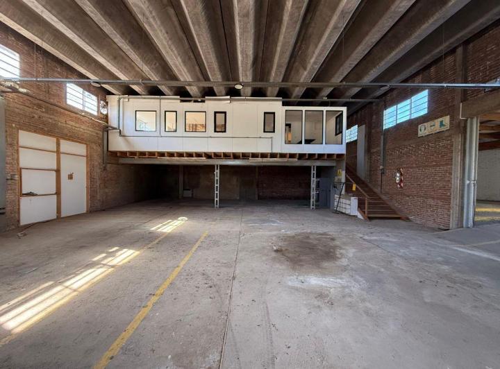 Depósito · 731m²